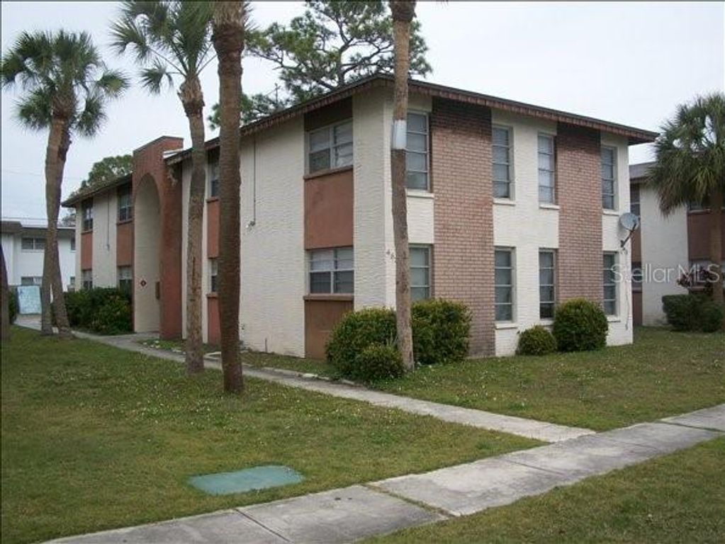 463 76TH AVENUE N 1, St Petersburg, FL 33702