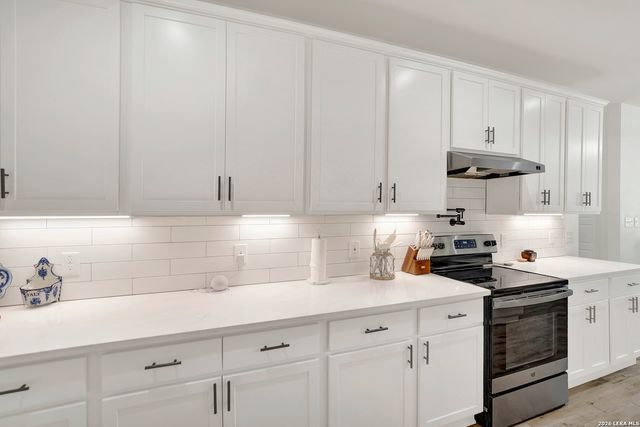 492 SPANISH GRANT CIR, Bandera, TX 78003