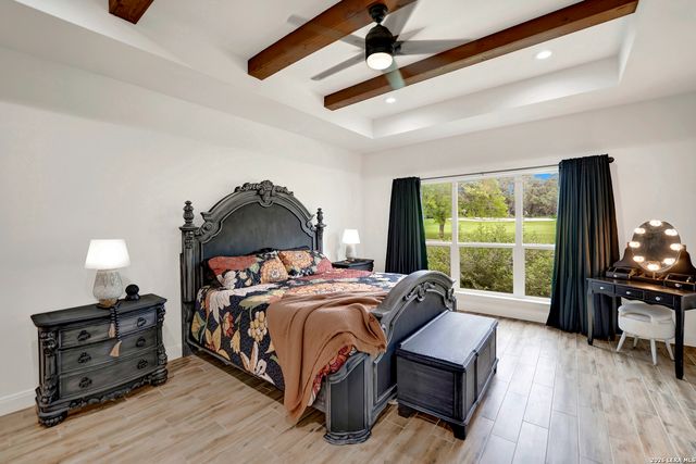 492 SPANISH GRANT CIR, Bandera, TX 78003