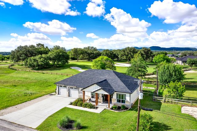 492 SPANISH GRANT CIR, Bandera, TX 78003