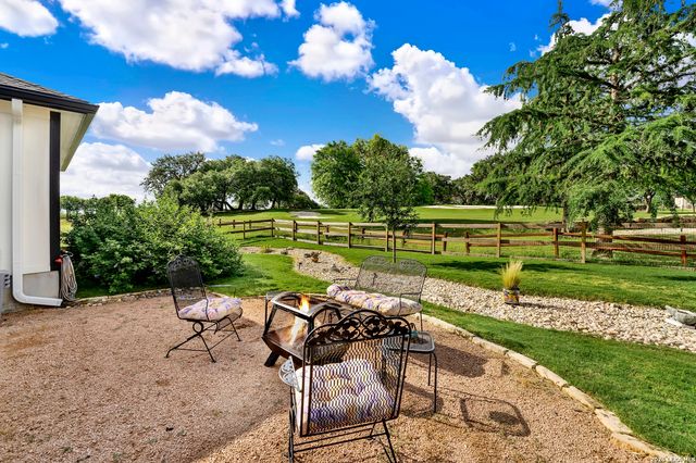 492 SPANISH GRANT CIR, Bandera, TX 78003