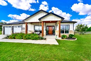 492 SPANISH GRANT CIR, Bandera, TX 78003