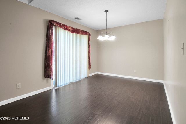 1 Morning Glory Lane, Whiting, NJ 08759