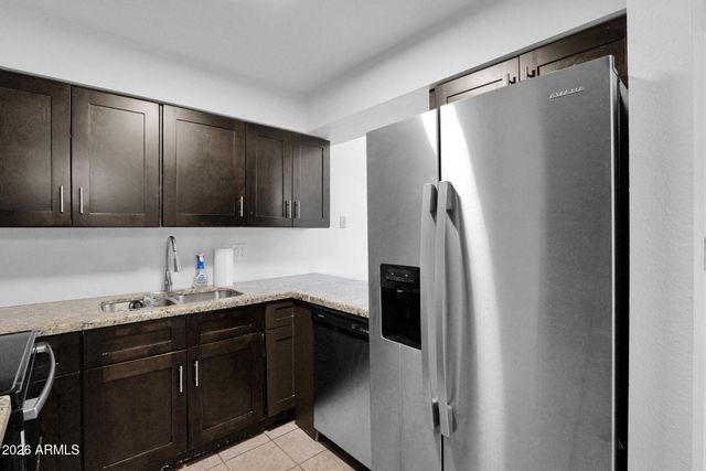 1808 E CENTER Lane D, Tempe, AZ 85281