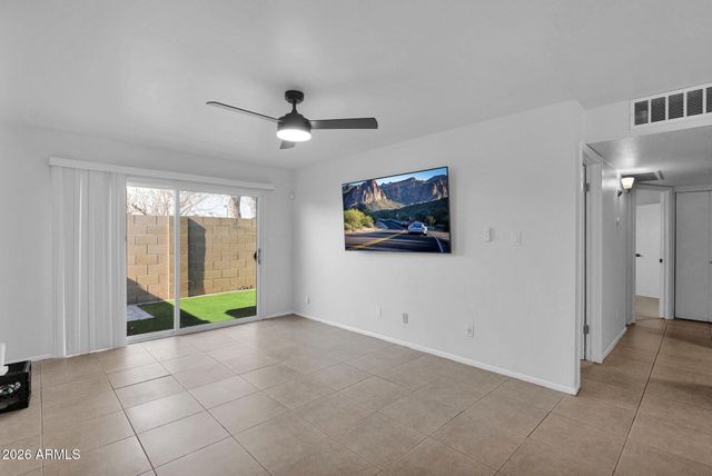 1808 E CENTER Lane D, Tempe, AZ 85281