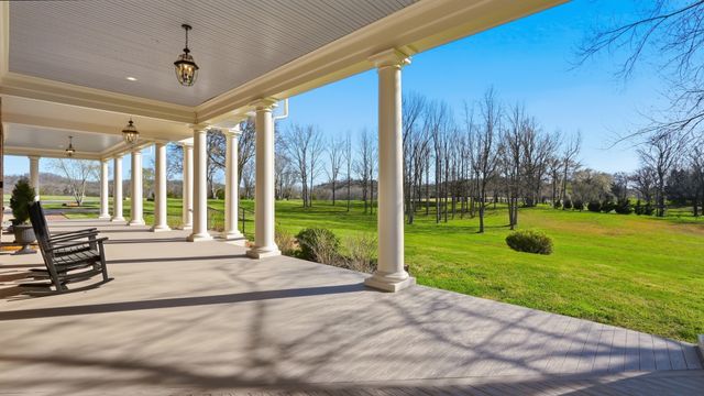 4810 Scenic Oaks Ln, Thompsons Station, TN 37179