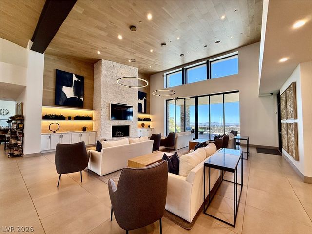 908 Allister Fields Lane, Las Vegas, NV 89138