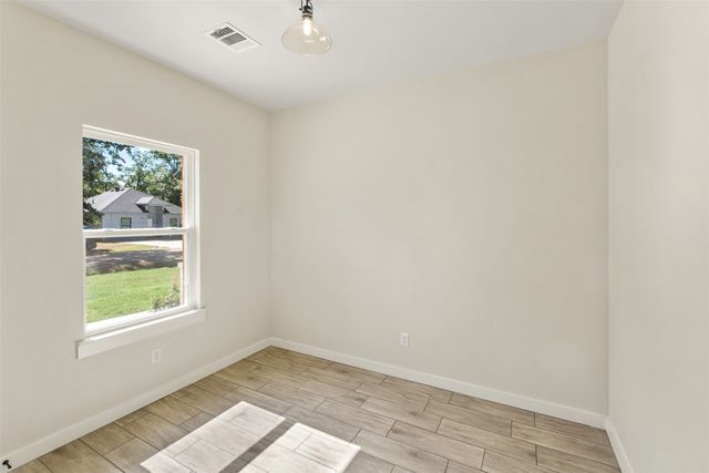 128 Arapaho Trail, Mabank, TX 75156