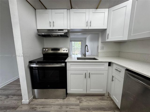 2800 NW 56th Ave D401, Lauderhill, FL 33313