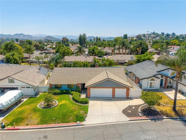 29839 Ketch, Canyon Lake, CA 92587