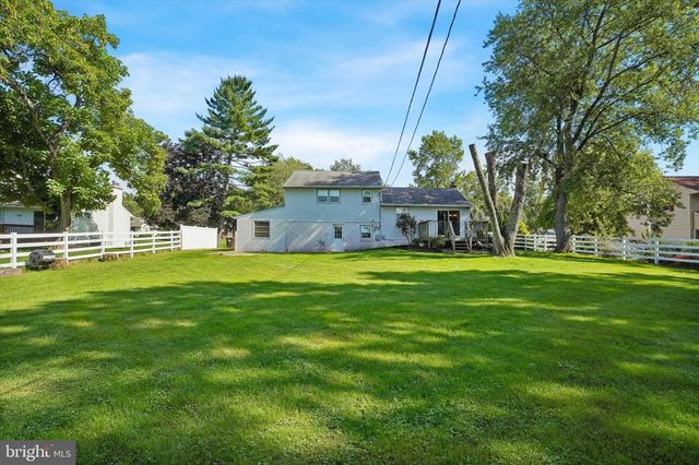 2176 MEADOWVIEW DRIVE, Jamison, PA 18929