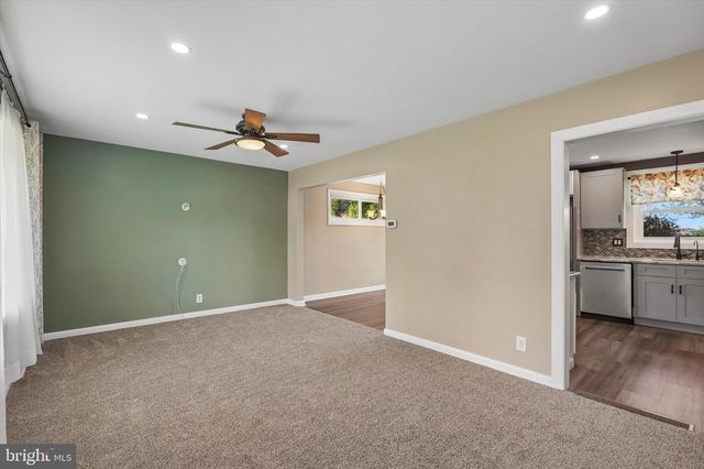 2176 MEADOWVIEW DRIVE, Jamison, PA 18929