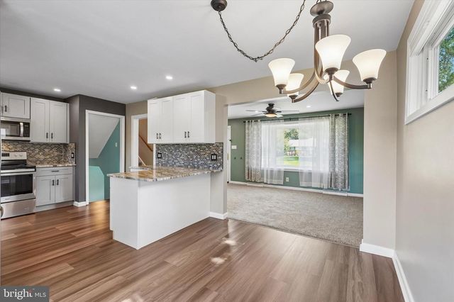 2176 MEADOWVIEW DRIVE, Jamison, PA 18929