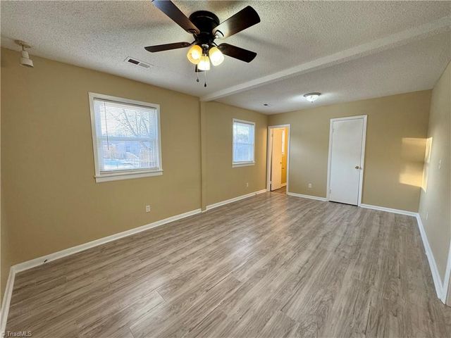 101 Ravenwood Court, King, NC 27021