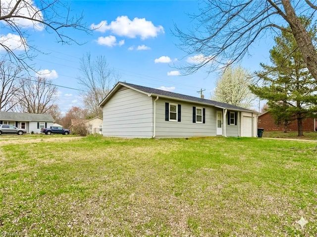 101 Ravenwood Court, King, NC 27021