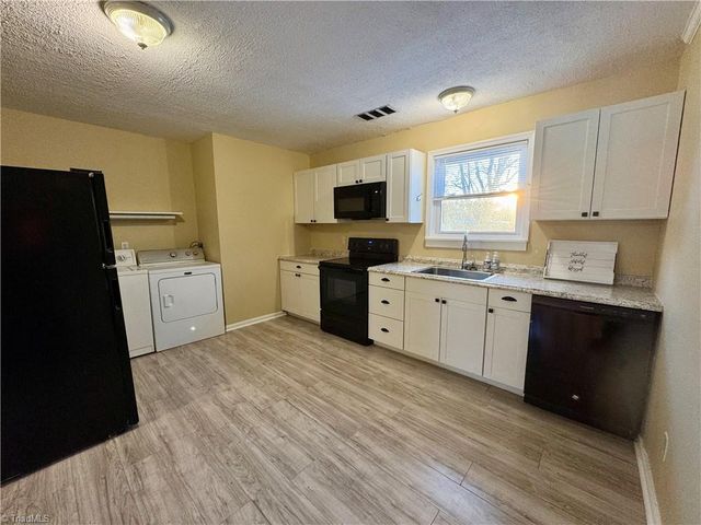 101 Ravenwood Court, King, NC 27021