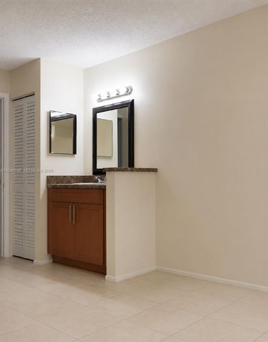 9999 Summerbreeze Dr 317, Sunrise, FL 33322