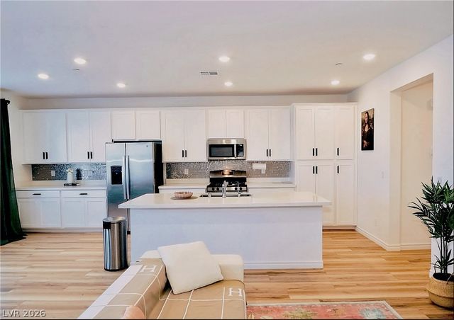236 Walsh Peak Avenue, Henderson, NV 89015
