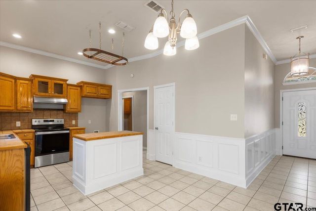110 Cedar Lane, Chandler, TX 75758