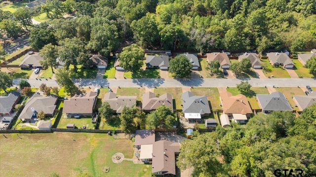 110 Cedar Lane, Chandler, TX 75758