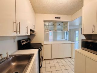 20681 NE 4th Place 105, Miami, FL 33179