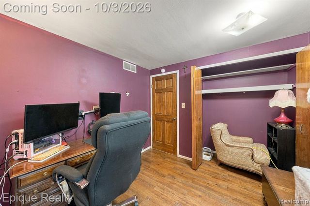 1153 Bangor Road, Waterford, MI 48328