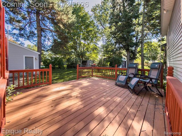 1153 Bangor Road, Waterford, MI 48328