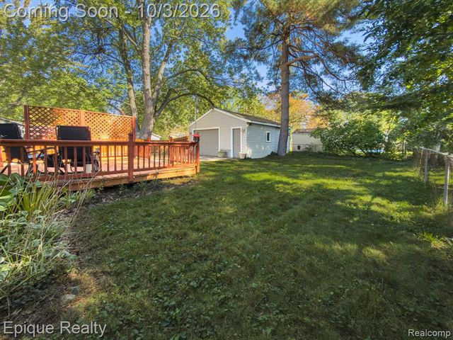 1153 Bangor Road, Waterford, MI 48328