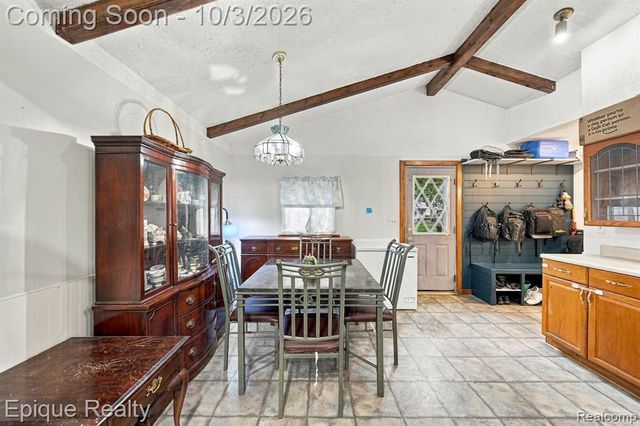 1153 Bangor Road, Waterford, MI 48328