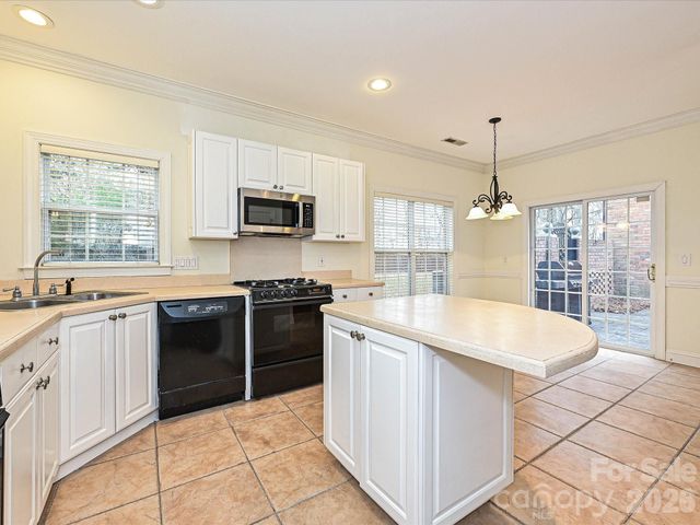9177 Bonnie Briar Circle, Charlotte, NC 28277