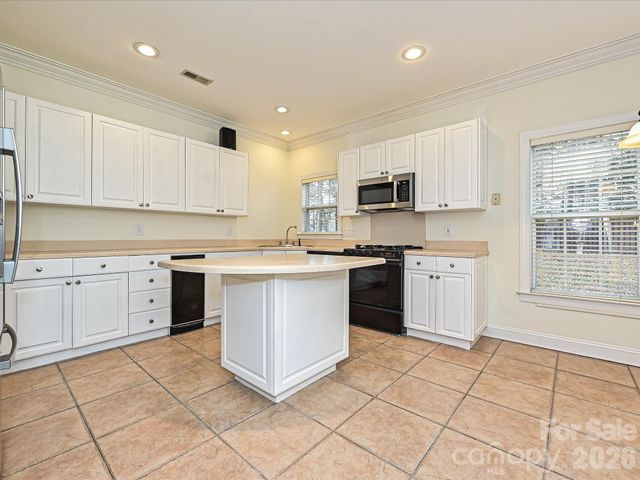 9177 Bonnie Briar Circle, Charlotte, NC 28277