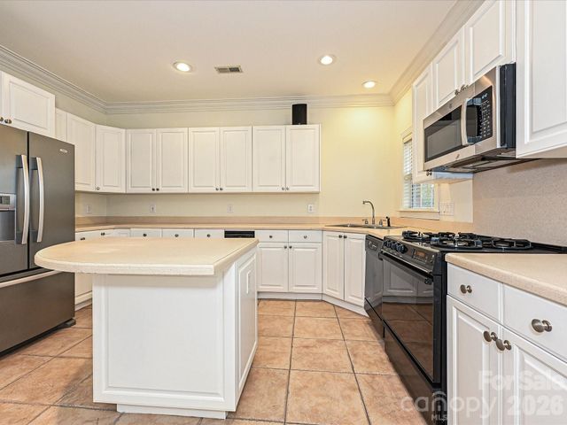 9177 Bonnie Briar Circle, Charlotte, NC 28277