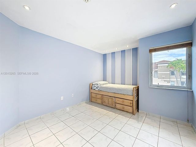 6466 SW 130th Place 902, Miami, FL 33183