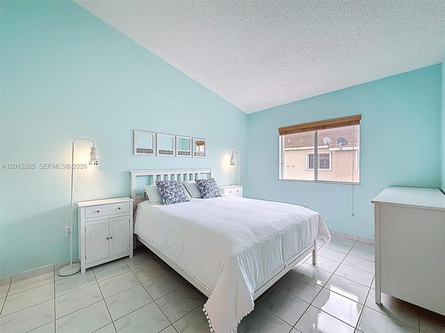 6466 SW 130th Place 902, Miami, FL 33183