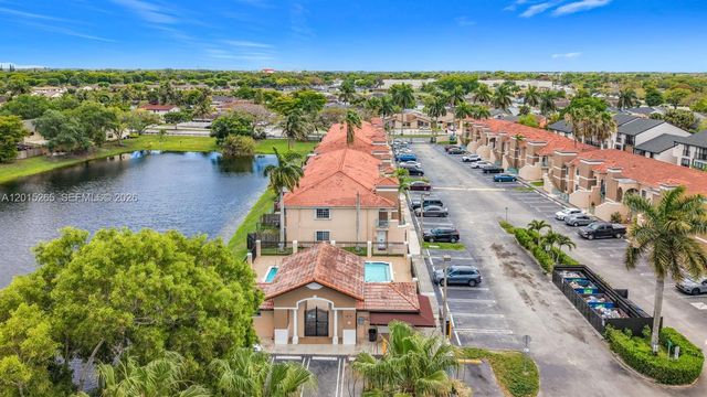 6466 SW 130th Place 902, Miami, FL 33183