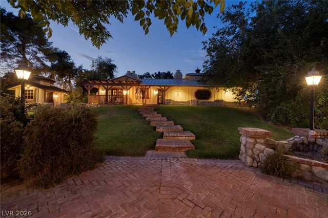 8213 Rancho Destino Road, Las Vegas, NV 89123