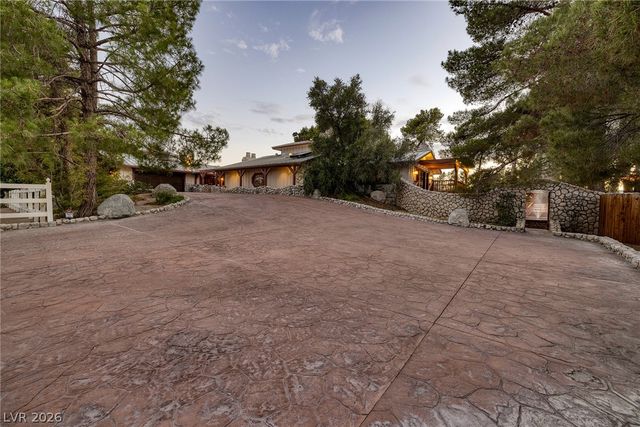 8213 Rancho Destino Road, Las Vegas, NV 89123