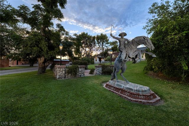 8213 Rancho Destino Road, Las Vegas, NV 89123