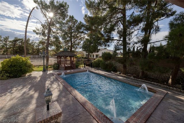 8213 Rancho Destino Road, Las Vegas, NV 89123
