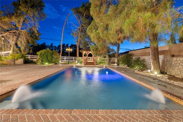 8213 Rancho Destino Road, Las Vegas, NV 89123