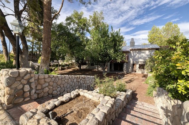 8213 Rancho Destino Road, Las Vegas, NV 89123