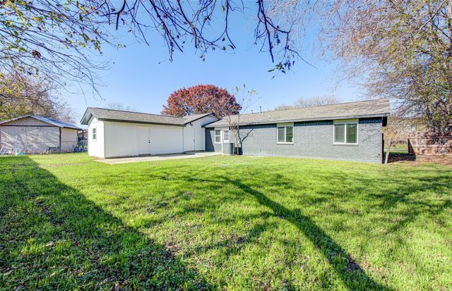 505 Magnolia ST, Bastrop, TX 78602