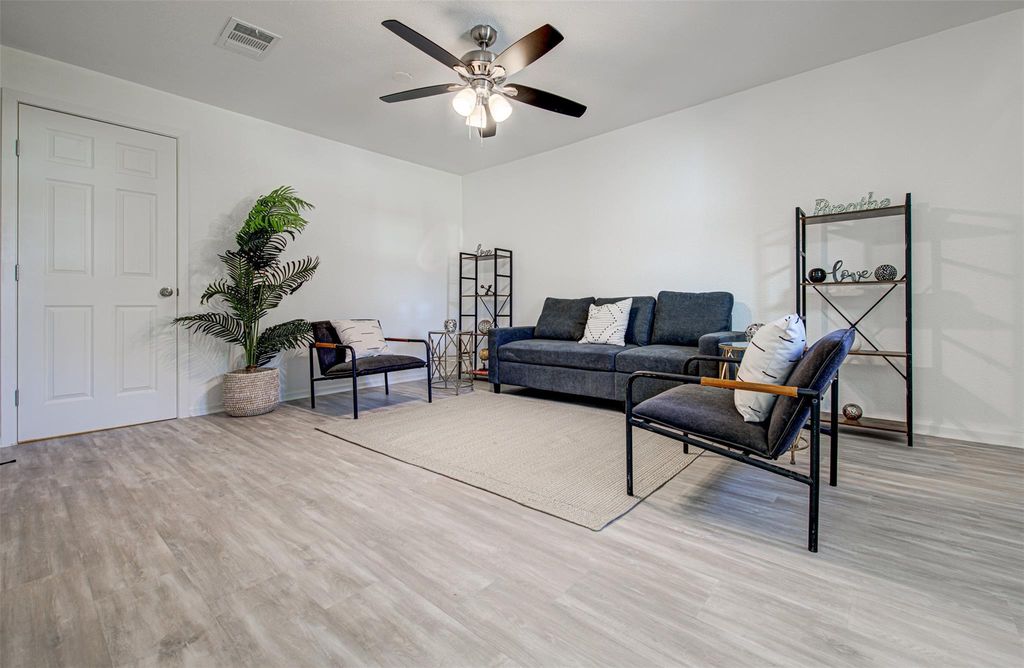505 Magnolia ST, Bastrop, TX 78602