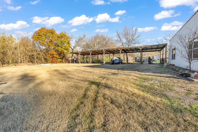 200 Pioneer Trail, Weatherford, TX 76087