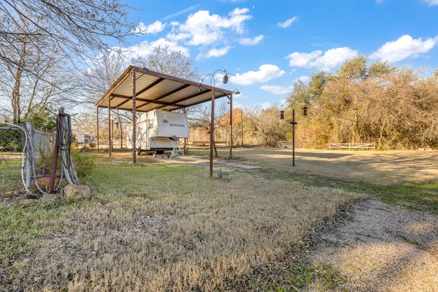 200 Pioneer Trail, Weatherford, TX 76087