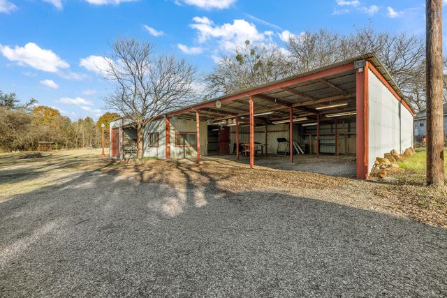 200 Pioneer Trail, Weatherford, TX 76087