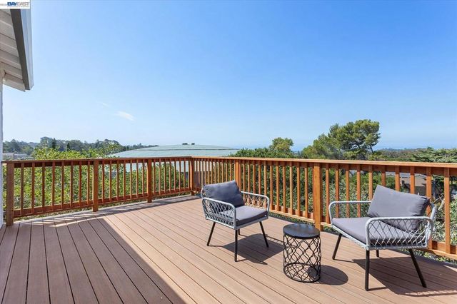 22446 Ralston Ln, Hayward, CA 94541