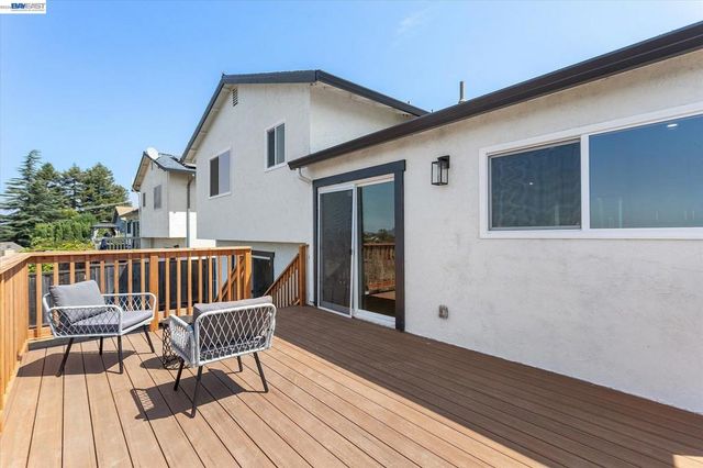 22446 Ralston Ln, Hayward, CA 94541