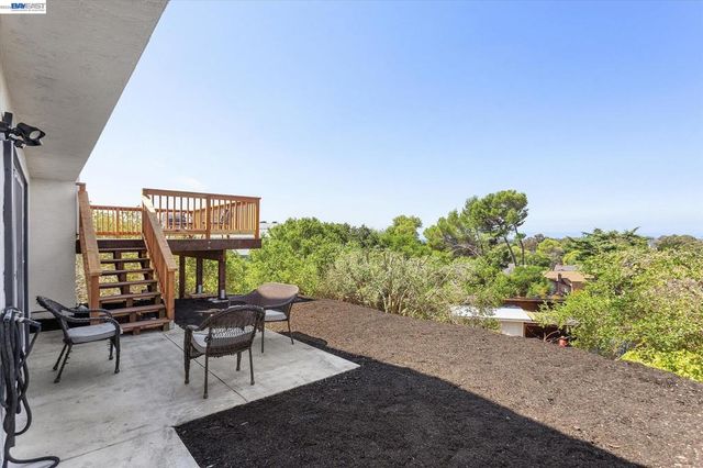 22446 Ralston Ln, Hayward, CA 94541