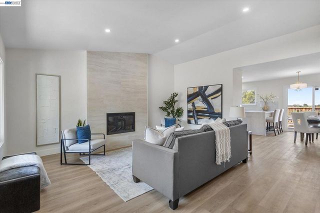 22446 Ralston Ln, Hayward, CA 94541